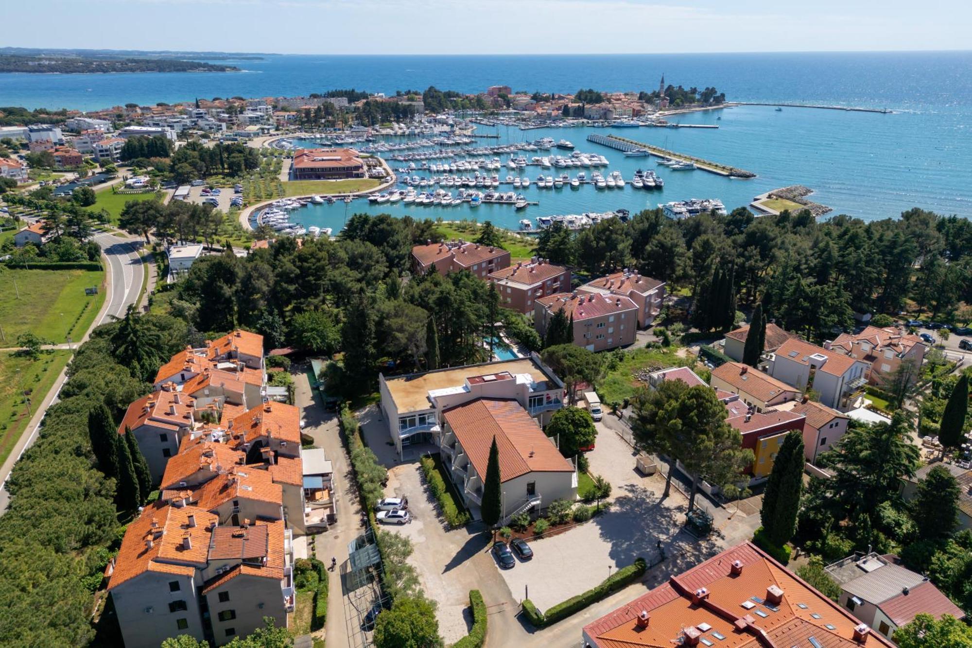 Hotel Emaus Novigrad Istria Εξωτερικό φωτογραφία