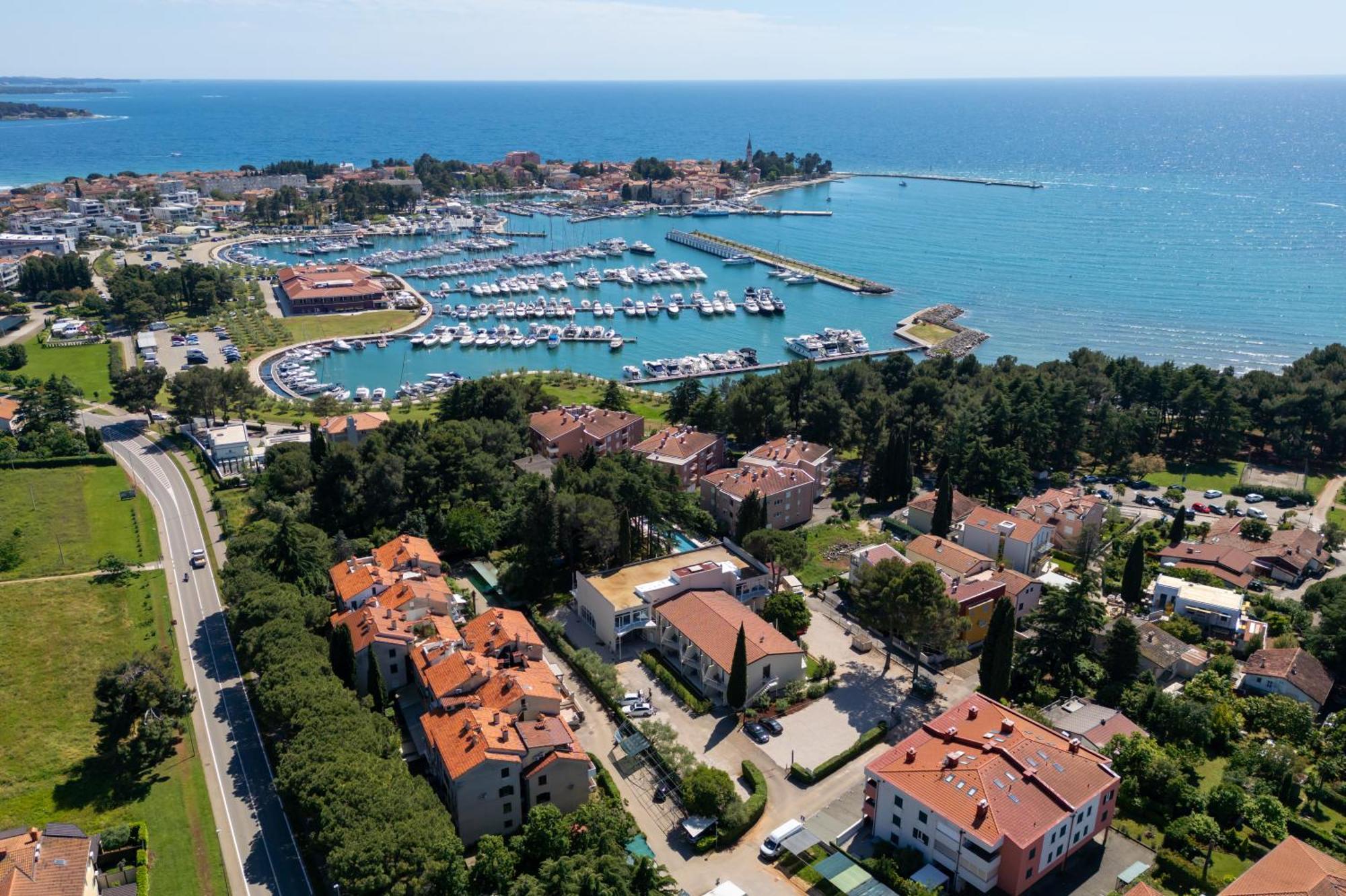 Hotel Emaus Novigrad Istria Εξωτερικό φωτογραφία