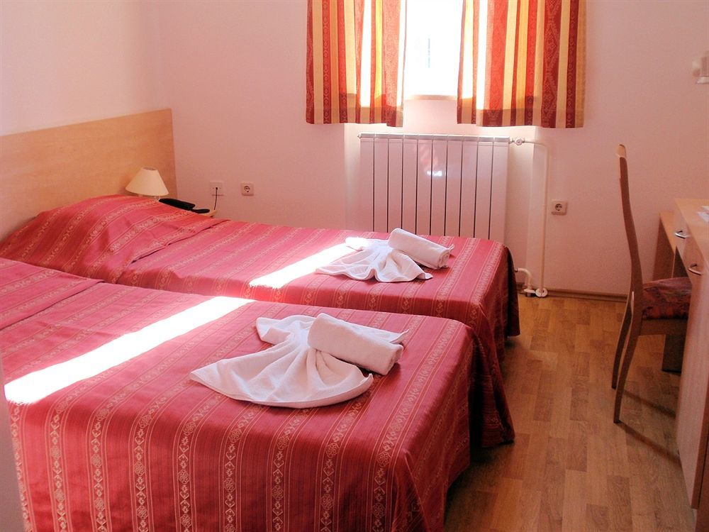 Hotel Emaus Novigrad Istria Εξωτερικό φωτογραφία